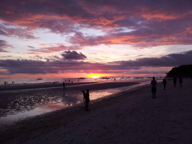The Philippines Boracay Sunset Globeblogging